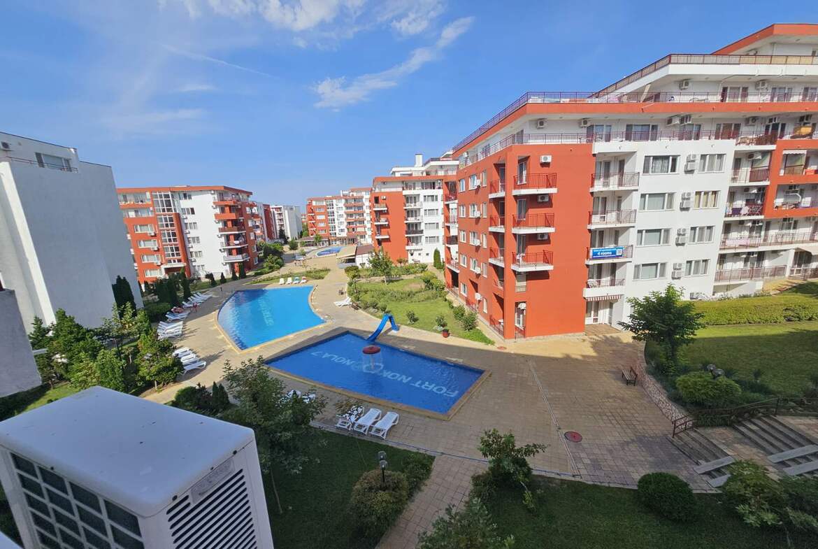 Квартира студия  на 1-ой линии моря, Panorama Fort Noks, Святой Влас