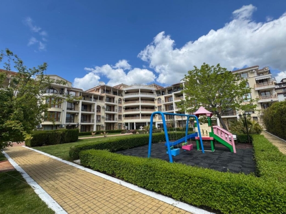 Уютная студия с видом на море, комплекс закрытого типа, Святой Влас, Royal Bay