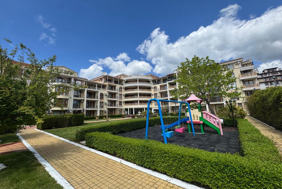 Уютная студия с видом на море, комплекс закрытого типа, Святой Влас, Royal Bay