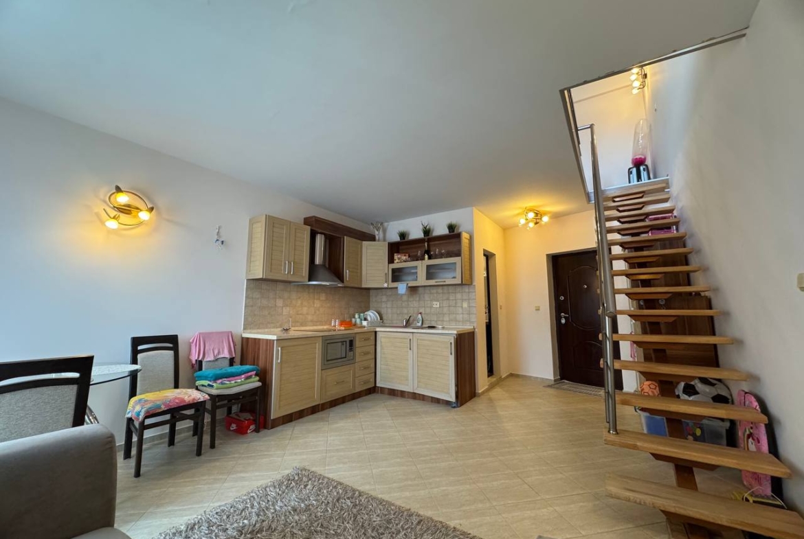 Мезонет 2 уровня, 1 спальня, двухкомнатная квартира в комплексе Amber Beach, Солнечный Берег