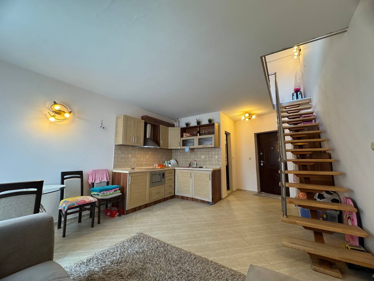 Мезонет 2 уровня, 1 спальня, двухкомнатная квартира в комплексе Amber Beach, Солнечный Берег