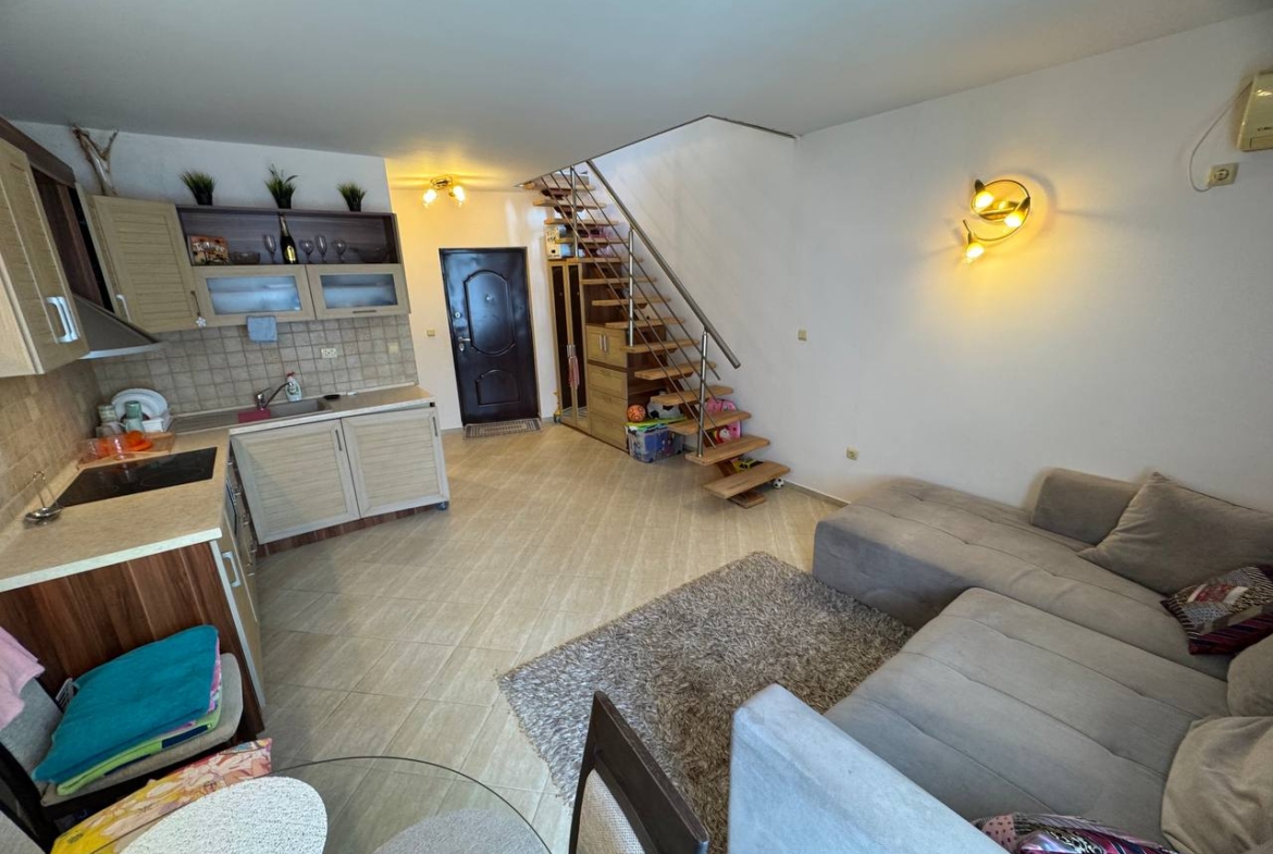Мезонет 2 уровня, 1 спальня, двухкомнатная квартира в комплексе Amber Beach, Солнечный Берег