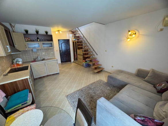 Мезонет 2 уровня, 1 спальня, двухкомнатная квартира в комплексе Amber Beach, Солнечный Берег