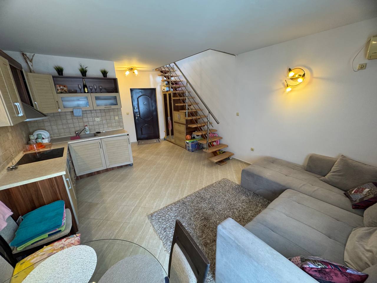 Мезонет 2 уровня, 1 спальня, двухкомнатная квартира в комплексе Amber Beach, Солнечный Берег