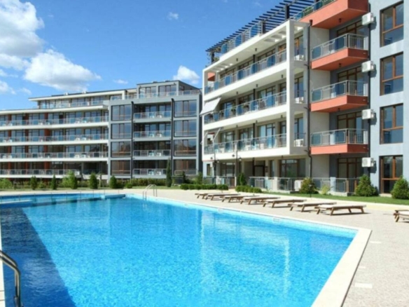 2-х комнатная квартира  1+1, Святой Влас жк Sun Wave