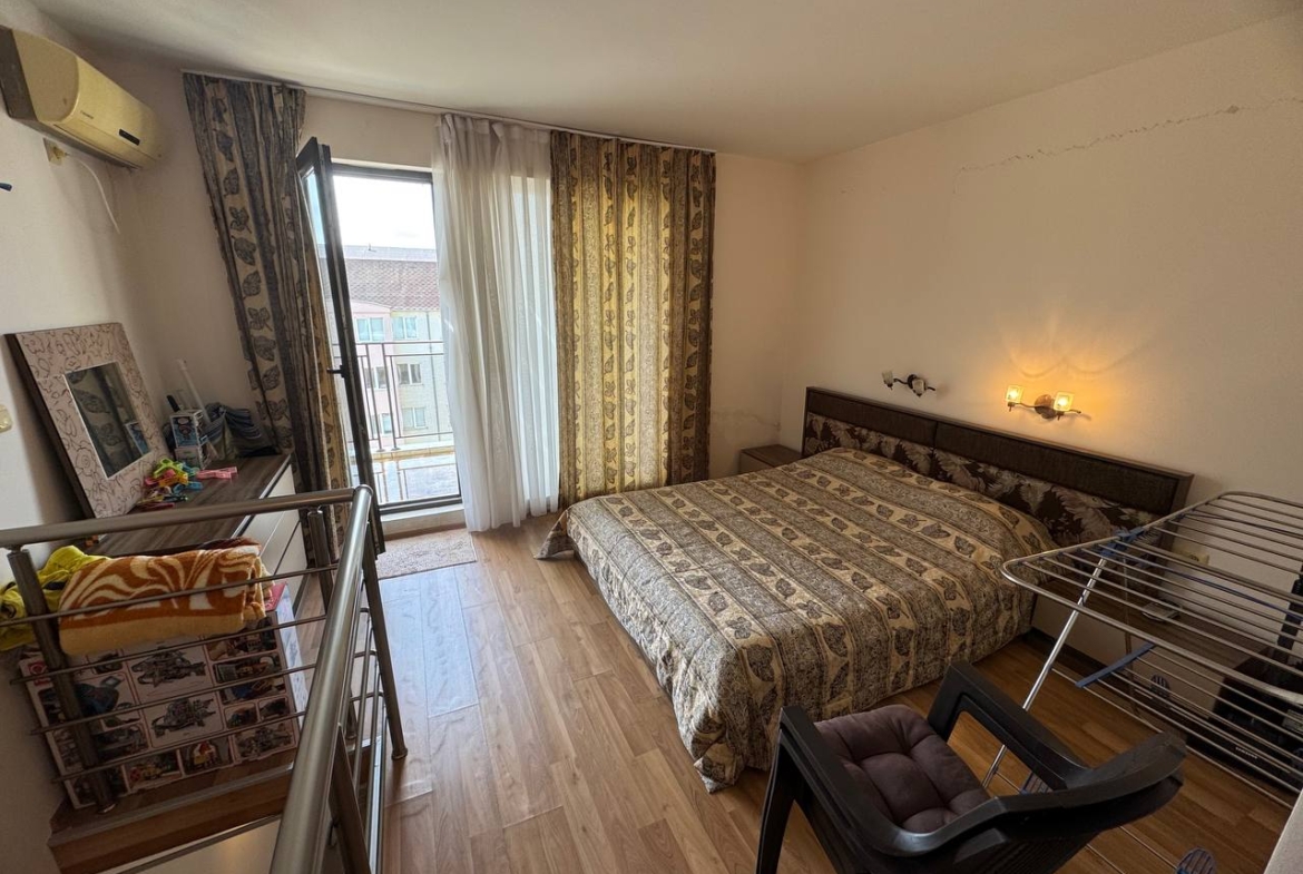 Мезонет 2 уровня, 1 спальня, двухкомнатная квартира в комплексе Amber Beach, Солнечный Берег