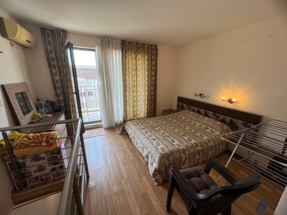 Мезонет 2 уровня, 1 спальня, двухкомнатная квартира в комплексе Amber Beach, Солнечный Берег