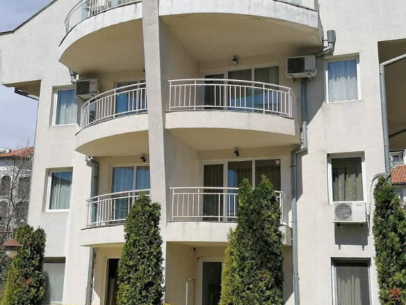 2-х комнатный апартамент в Святом Власе, Villa South комплекс с бассейном
