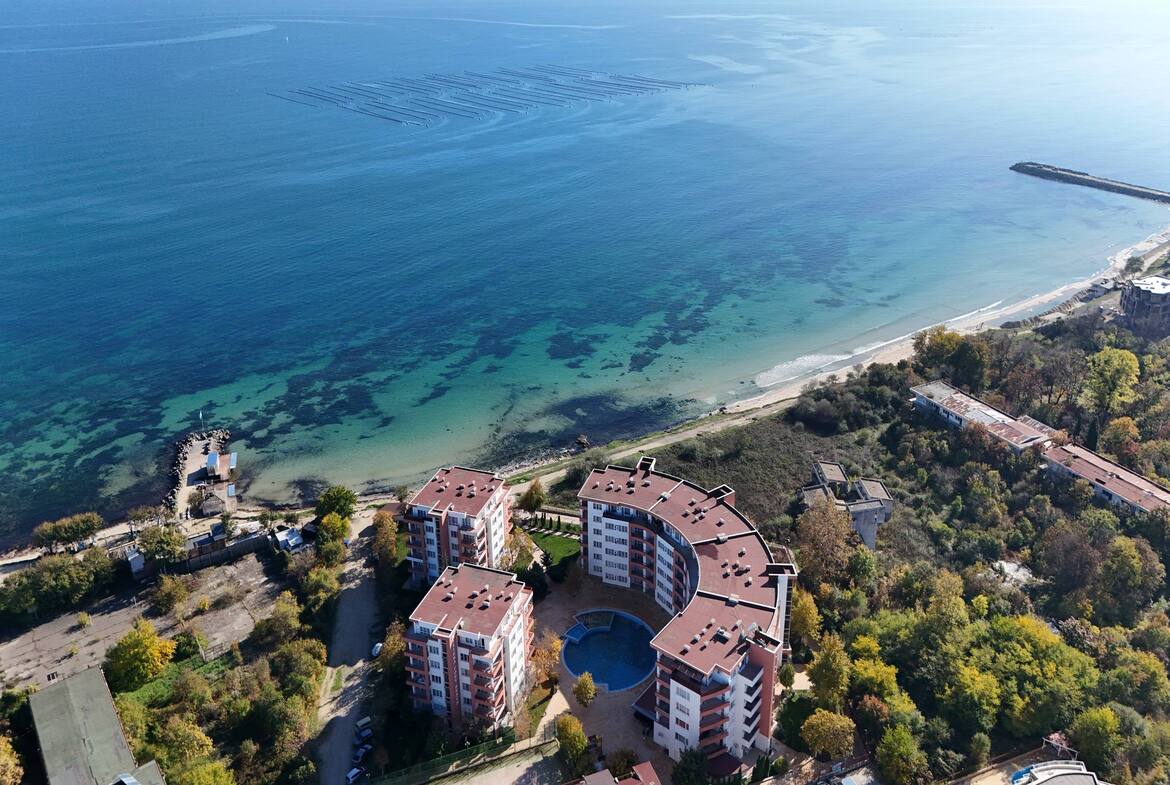 3-х комнатная квартира на 1 линия моря, комплекс Riviera Fort Beach, Равда