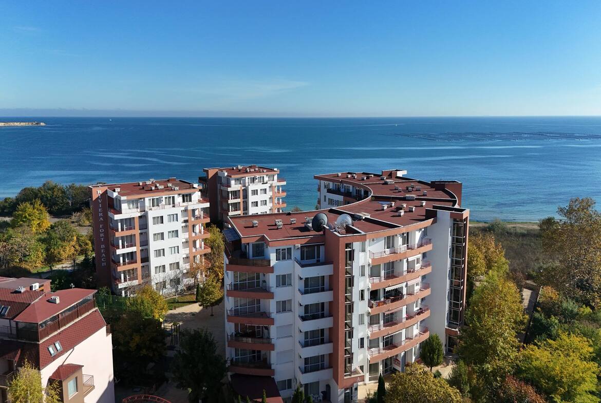 3-х комнатная квартира на 1 линия моря, комплекс Riviera Fort Beach, Равда