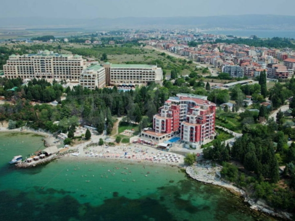 1-ая линия моря, Люкс апартамент 2+1 , Комплекс Rich 1, Несебр