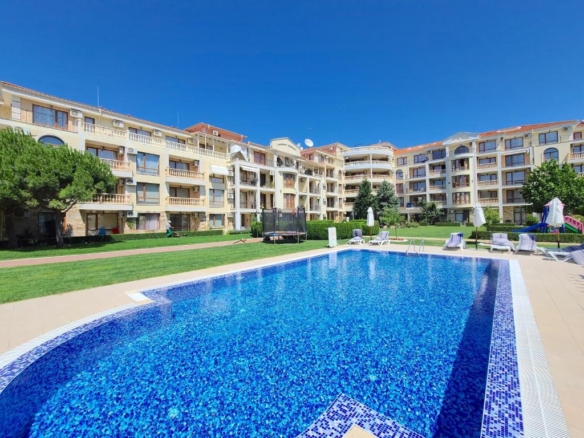 Апартамент студия, комплекс закрытого типа, Святой Влас, Royal Bay 2