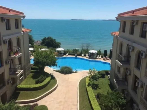 Апартамент 1+1, Первая линия моря, SPA комплекс Royal Bay 1,  Святой Влас