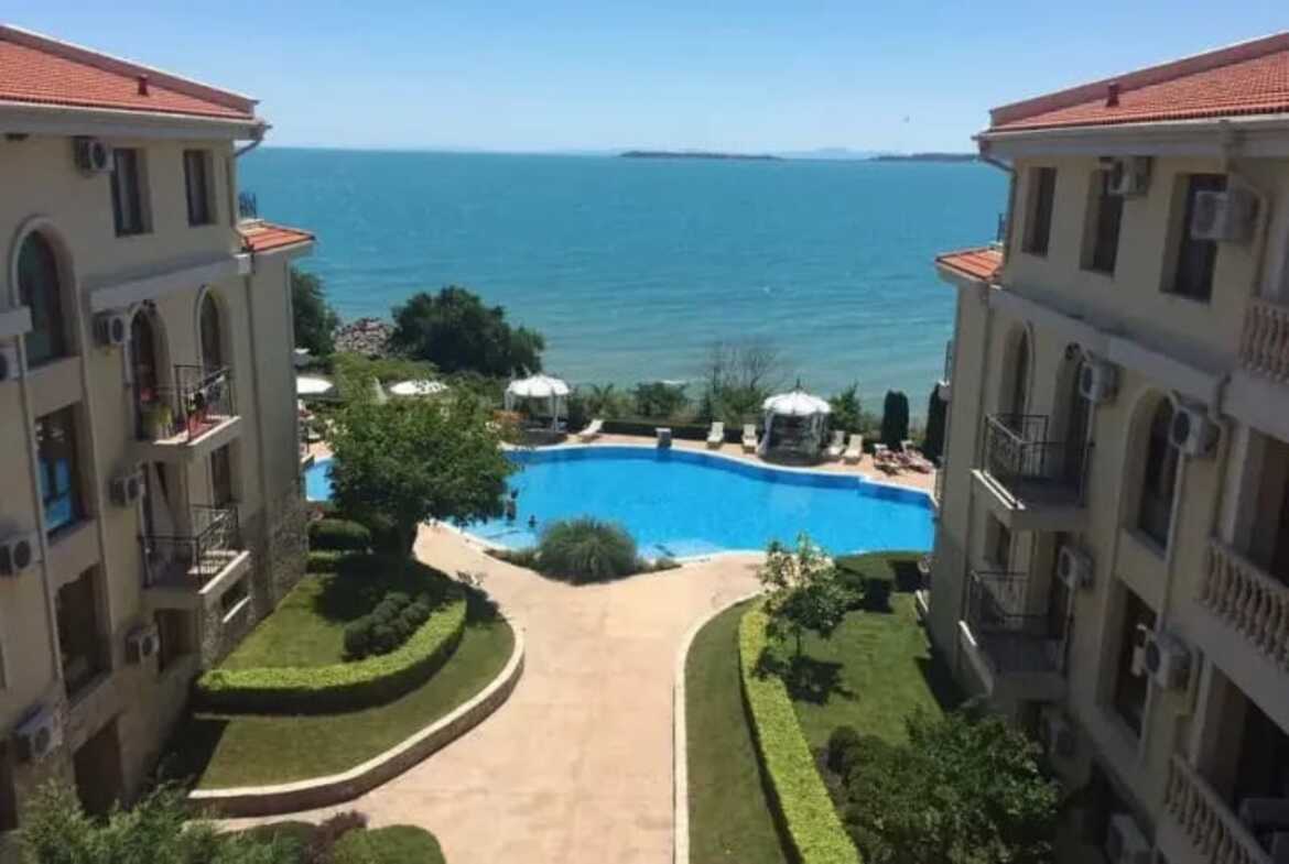 Апартамент 1+1, Первая линия моря, SPA комплекс Royal Bay 1,  Святой Влас