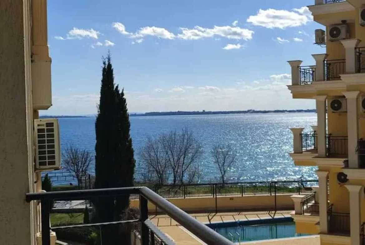 Апартамент 1+1, Первая линия моря, SPA комплекс Royal Bay 1,  Святой Влас