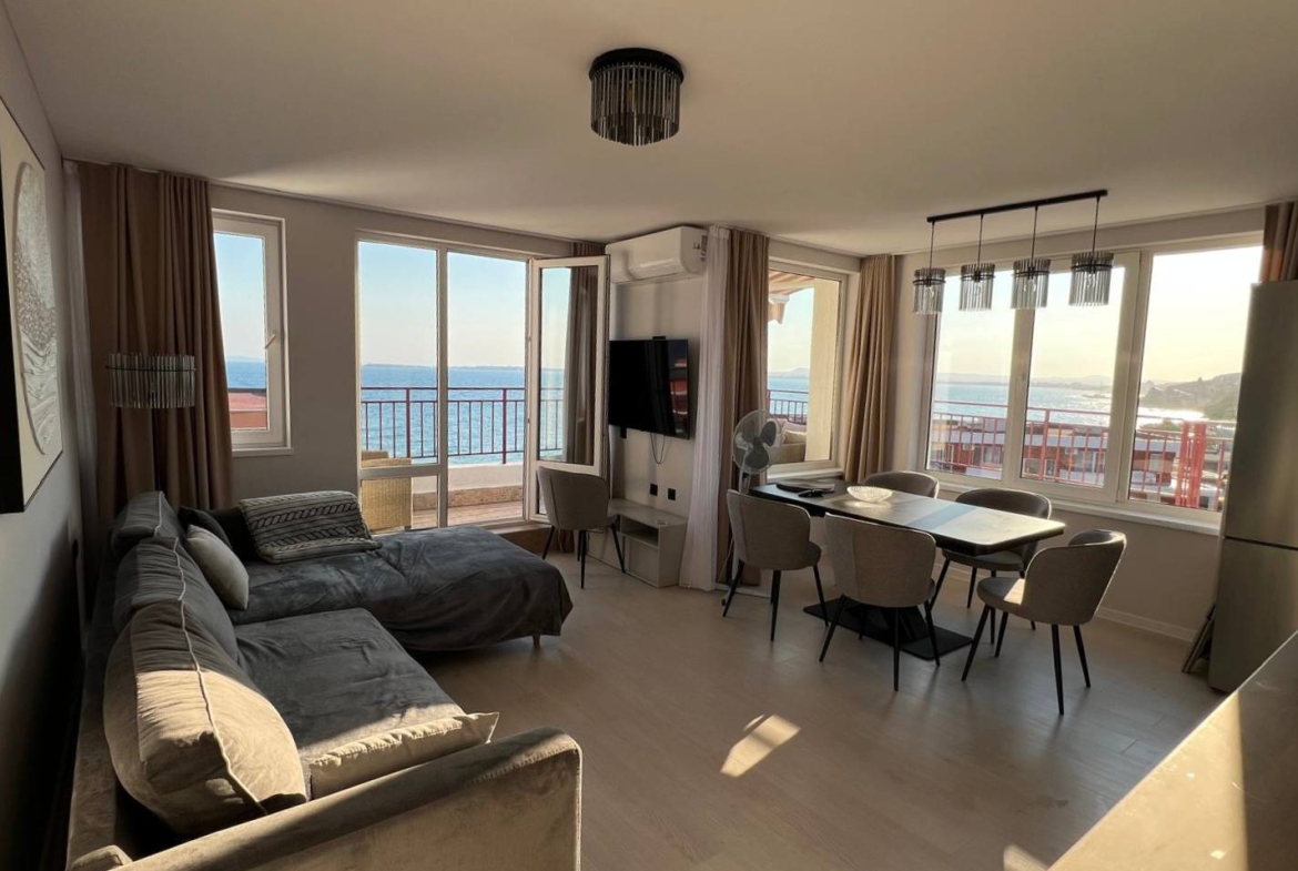 Ultra Sea View апартамент 1+3, Первая линия моря, Fort Noks Marina, Святой Влас
