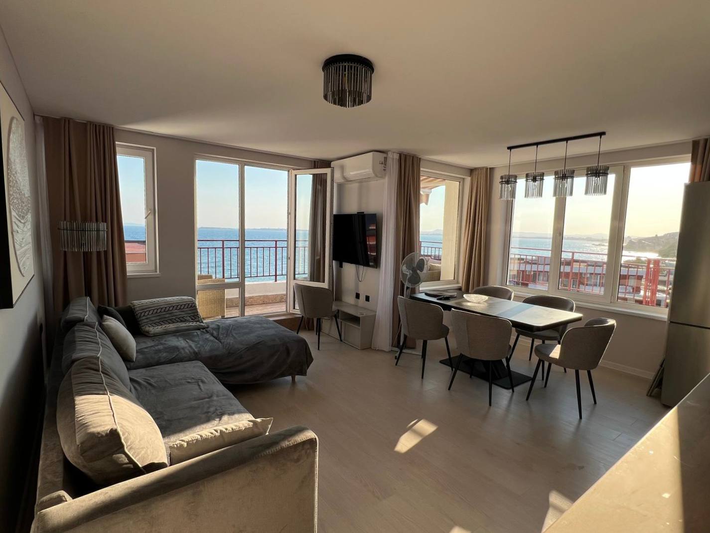 Ultra Sea View апартамент 1+3, Первая линия моря, Fort Noks Marina, Святой Влас