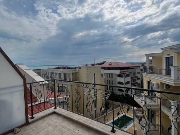 1+1, апартамент с 1-ой спальней,  комплекс Royal Bay 2 , Святой Влас