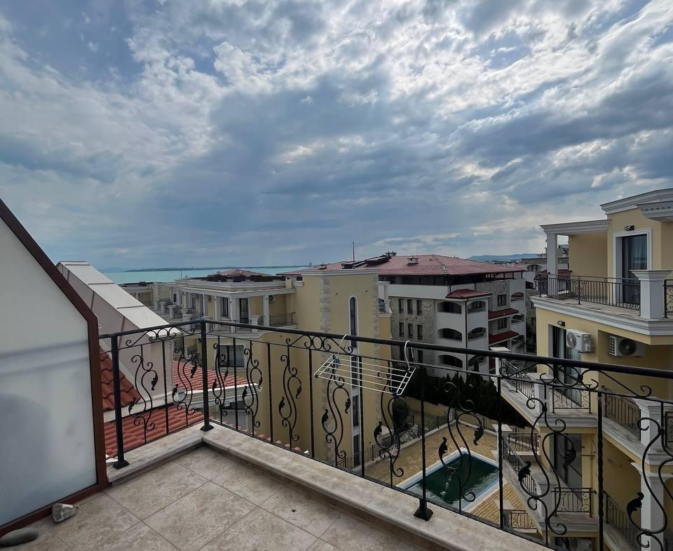 1+1, апартамент с 1-ой спальней,  комплекс Royal Bay 2 , Святой Влас