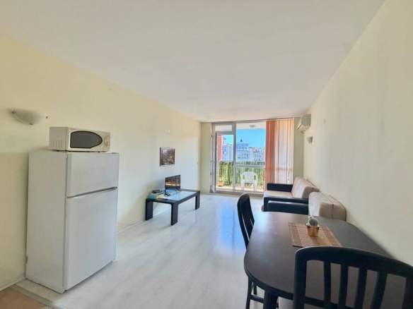 Квартира студия в комплексе с бассейном Sunset Beach 4, Солнечный Берег