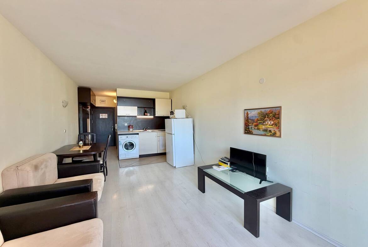 Квартира студия в комплексе с бассейном Sunset Beach 4, Солнечный Берег