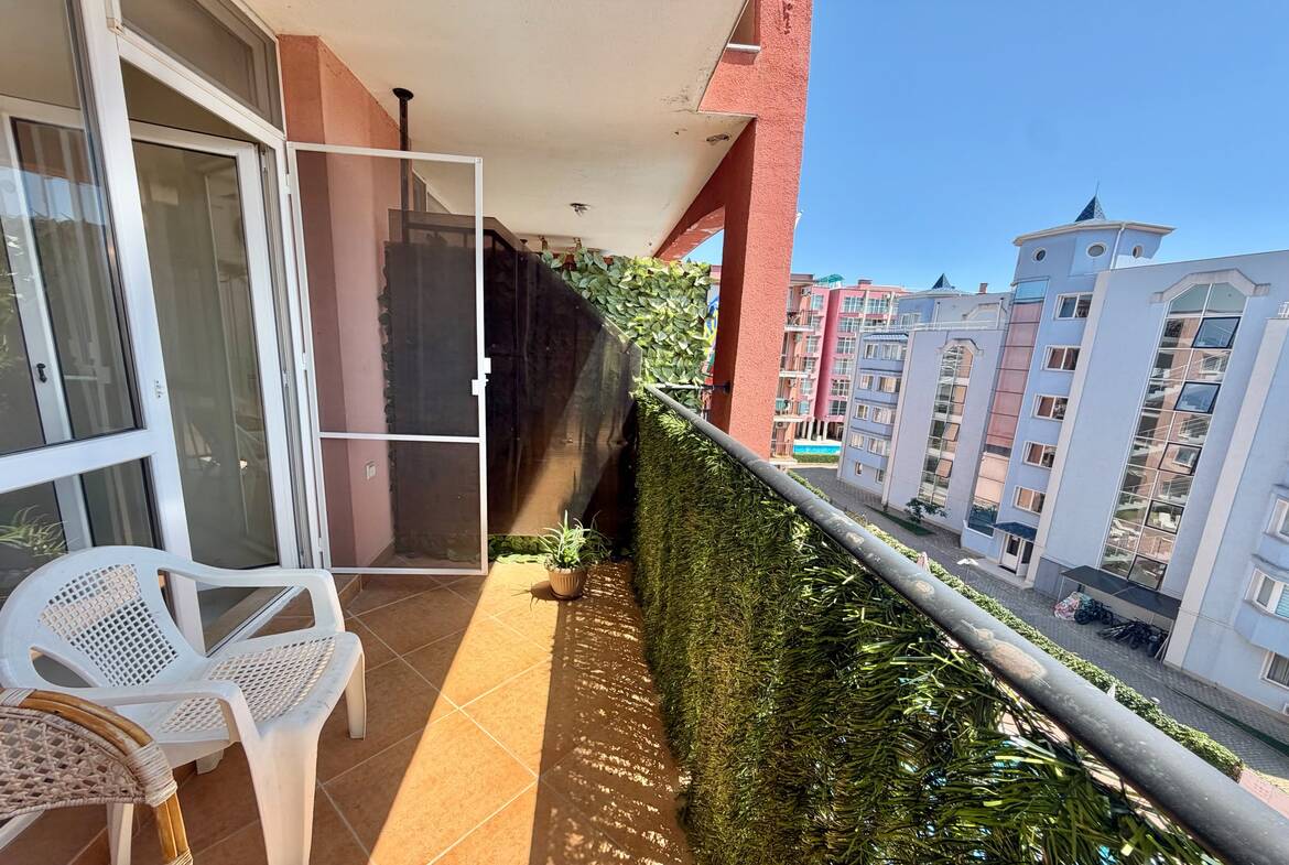 Квартира студия в комплексе с бассейном Sunset Beach 4, Солнечный Берег