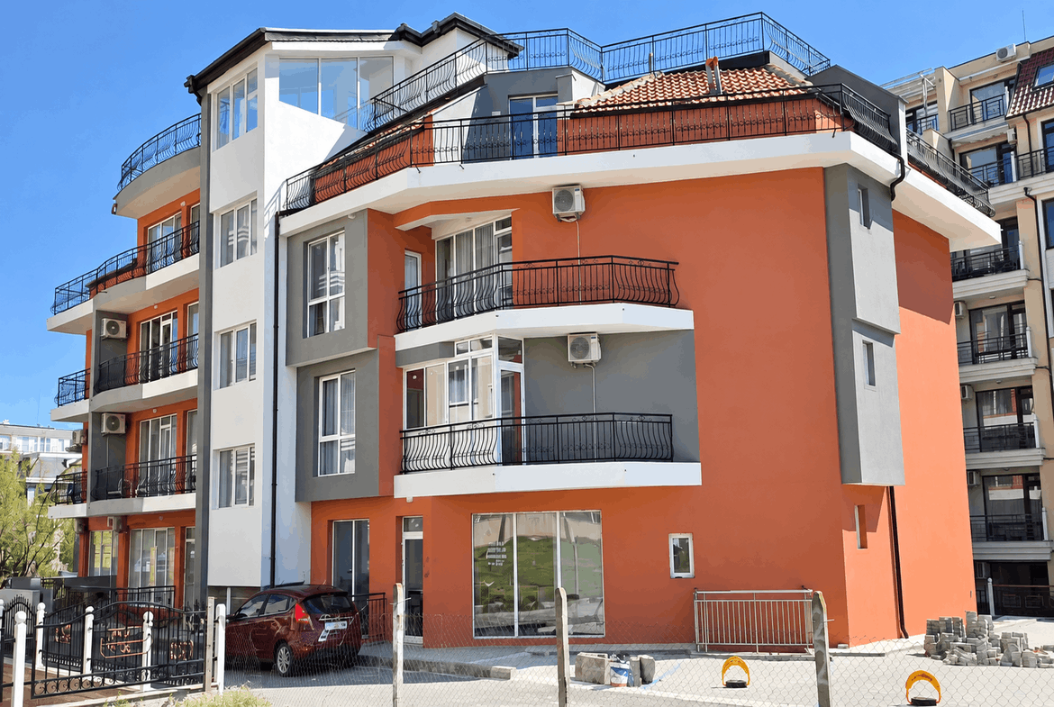 Апартамент 1+1, в доме без таксы поддержки, Святой Влас – Villa Venezia