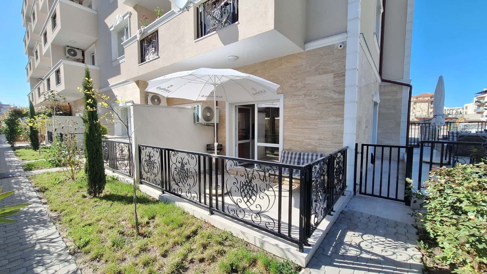 278e248a-e3ac-4172-b06e-f66f1ed6fc16-min