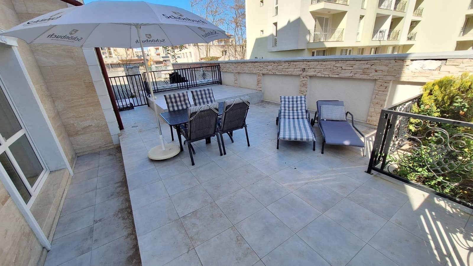 39a2d5aa-f342-422b-9a2b-e5f77882ff69-min