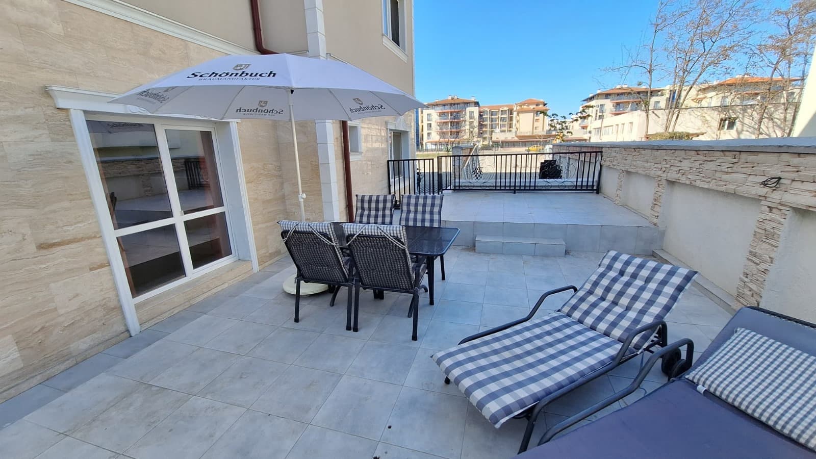 7070c19d-bcb0-49f1-9b78-17bc767aacad-min