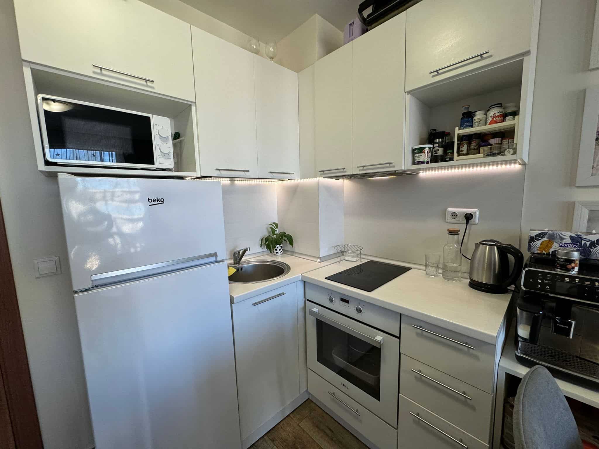 27cefbac-923f-4a94-8bf1-f2b7e4f6c1ff(1)-min