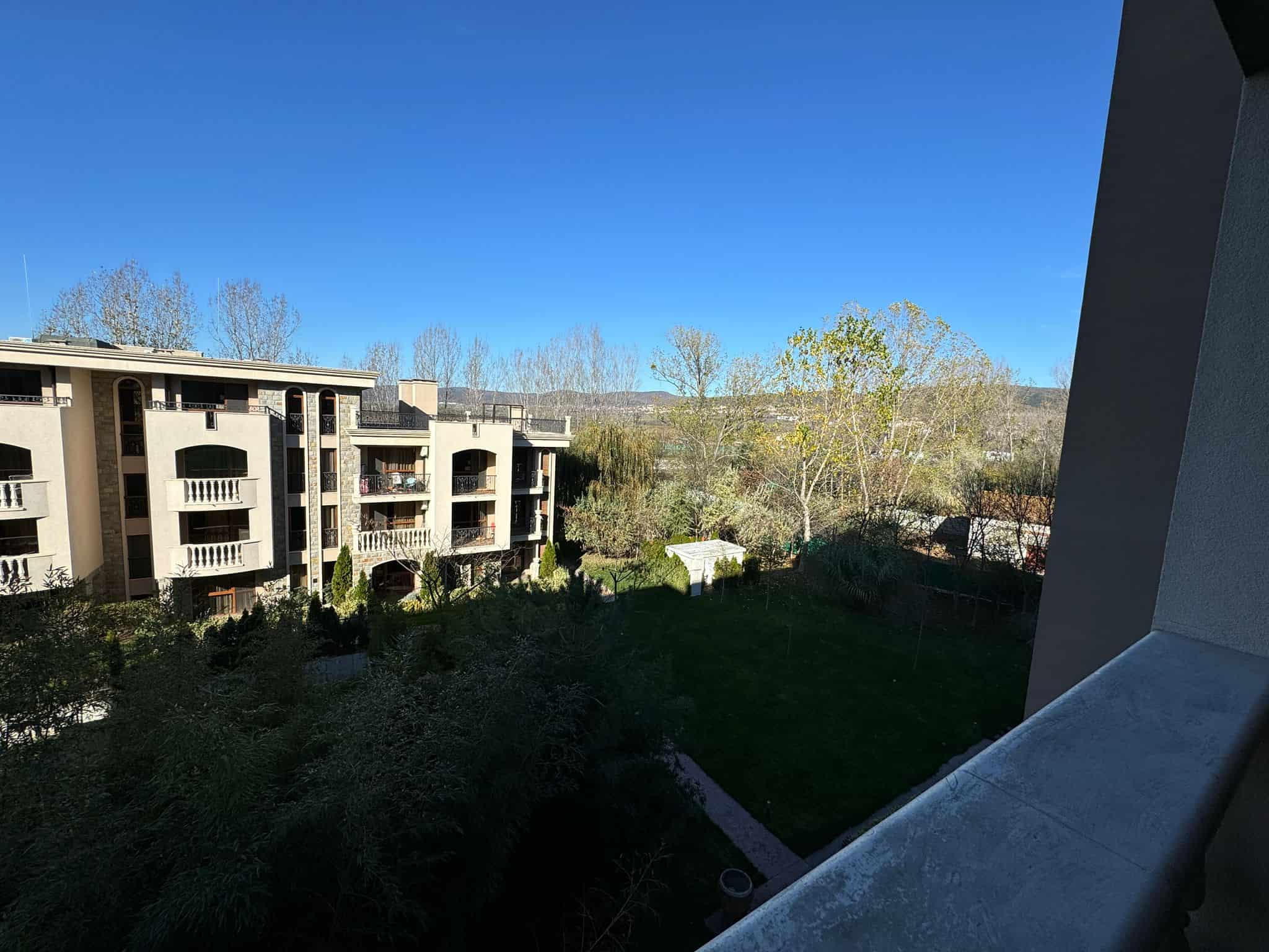 c72df8c6-19e8-4284-8150-76de11177b5d-min